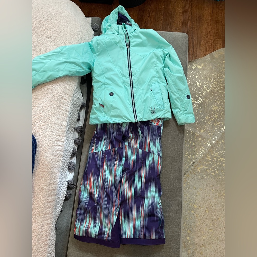 Spyder ski jacket size 14 kids